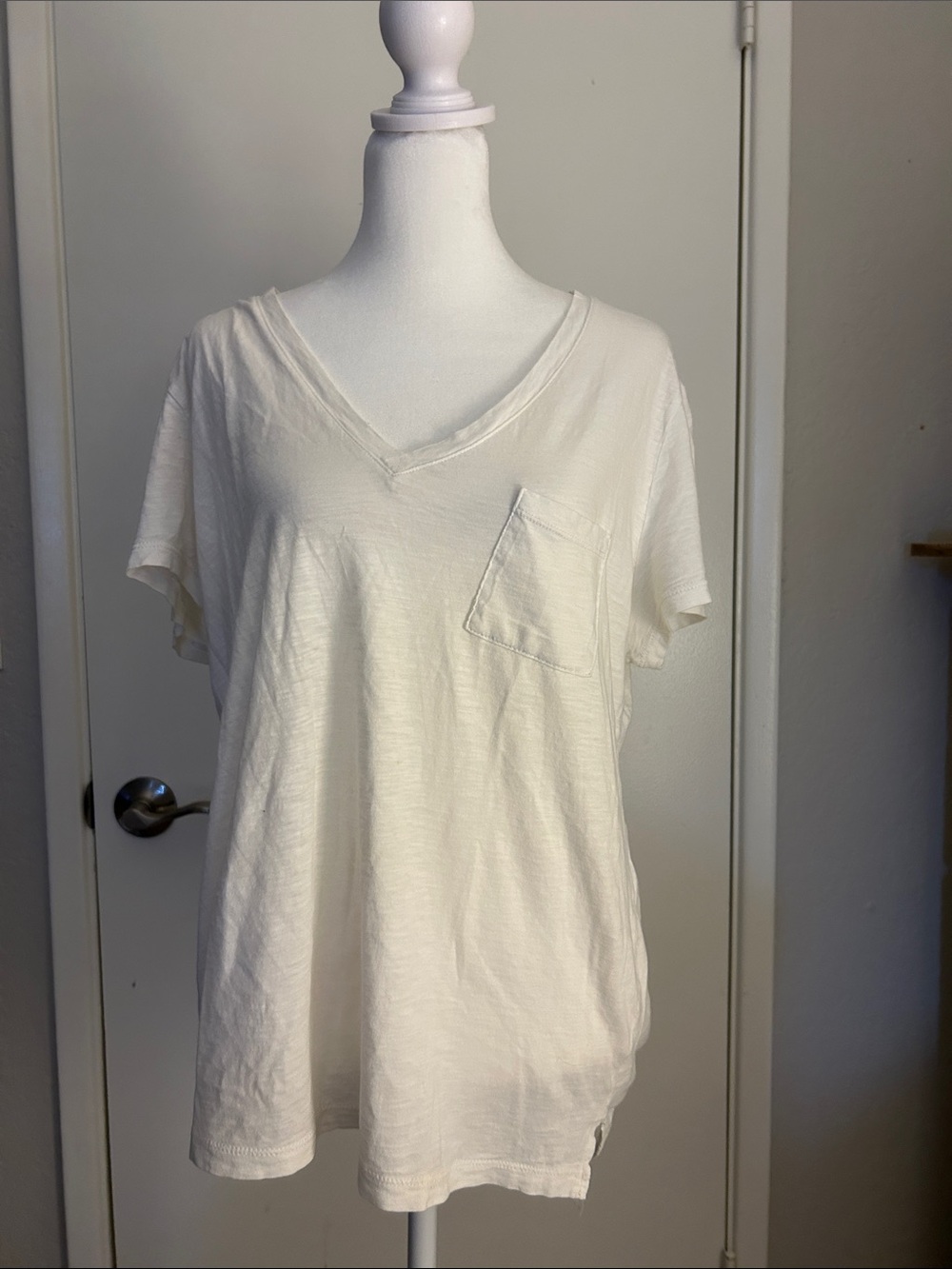 Madewell Women's V-Neck Pocket Tee - off white